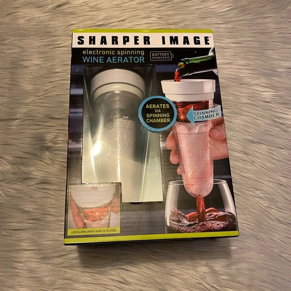Sharper Image Electronic Spinning Wine Aerator - Picture 2 of 8